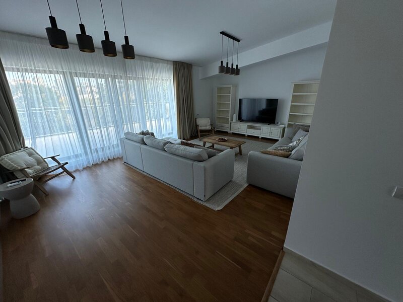 Parcul Tineretului - Vacaresti penthouse 3 camere 200 mp mobilat utilat